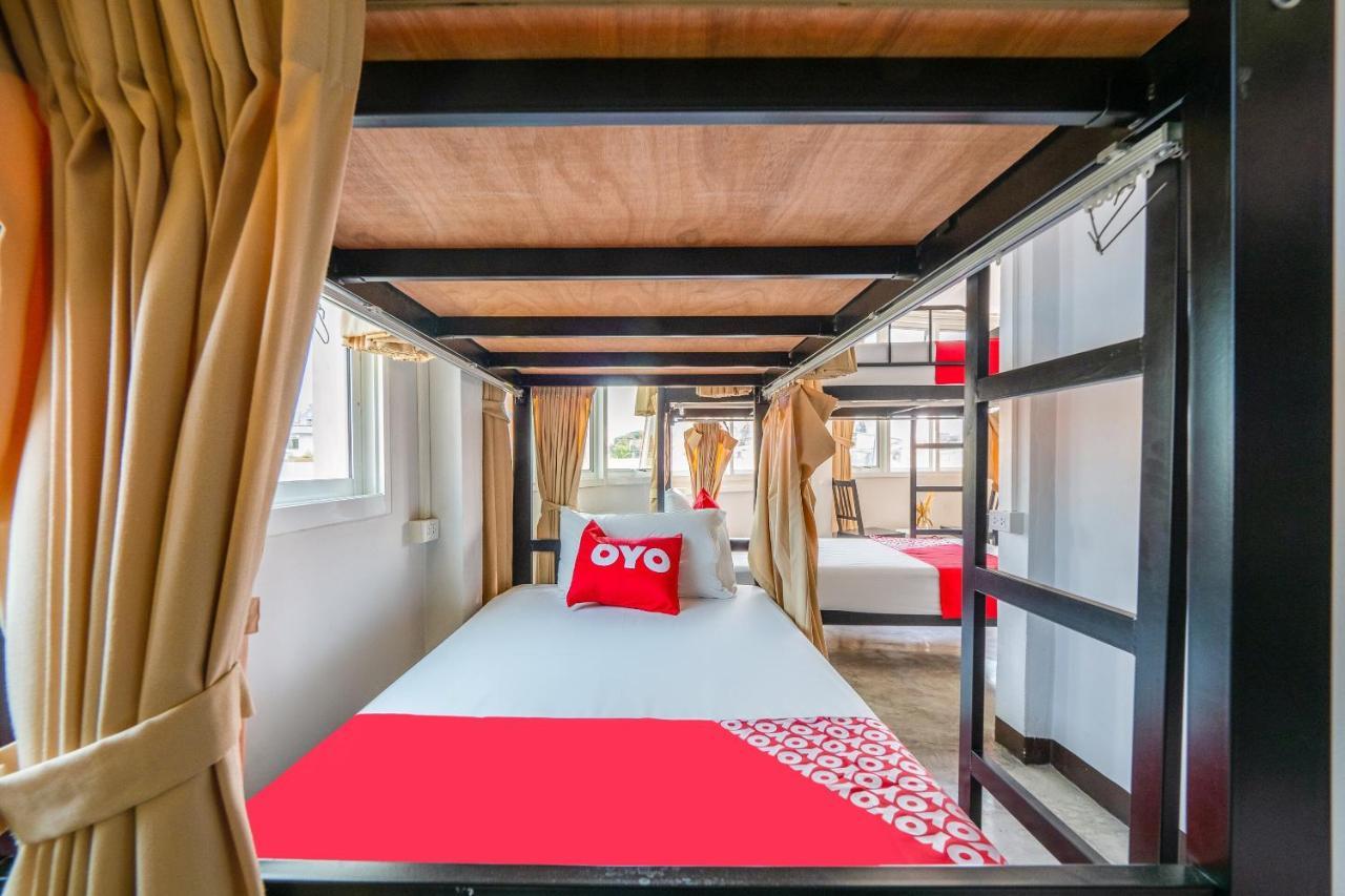 Oyo 969 Lida 1946 Hostel Bangkok Exteriör bild