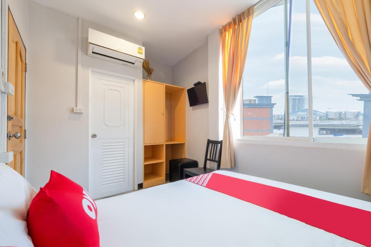 Oyo 969 Lida 1946 Hostel Bangkok Exteriör bild