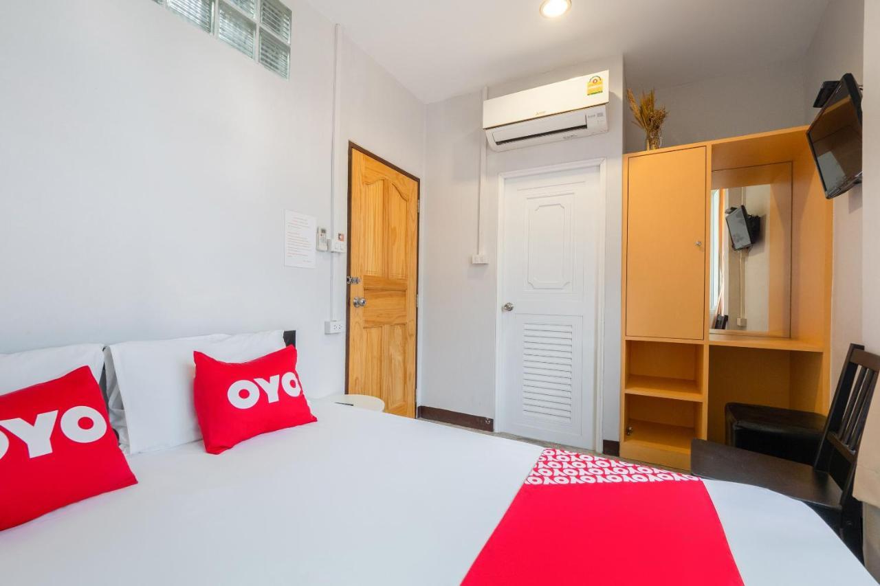 Oyo 969 Lida 1946 Hostel Bangkok Exteriör bild