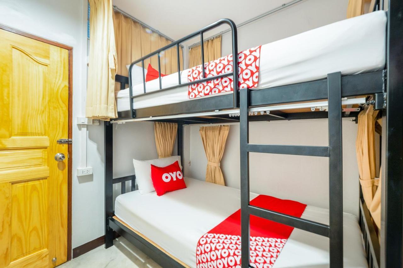 Oyo 969 Lida 1946 Hostel Bangkok Exteriör bild