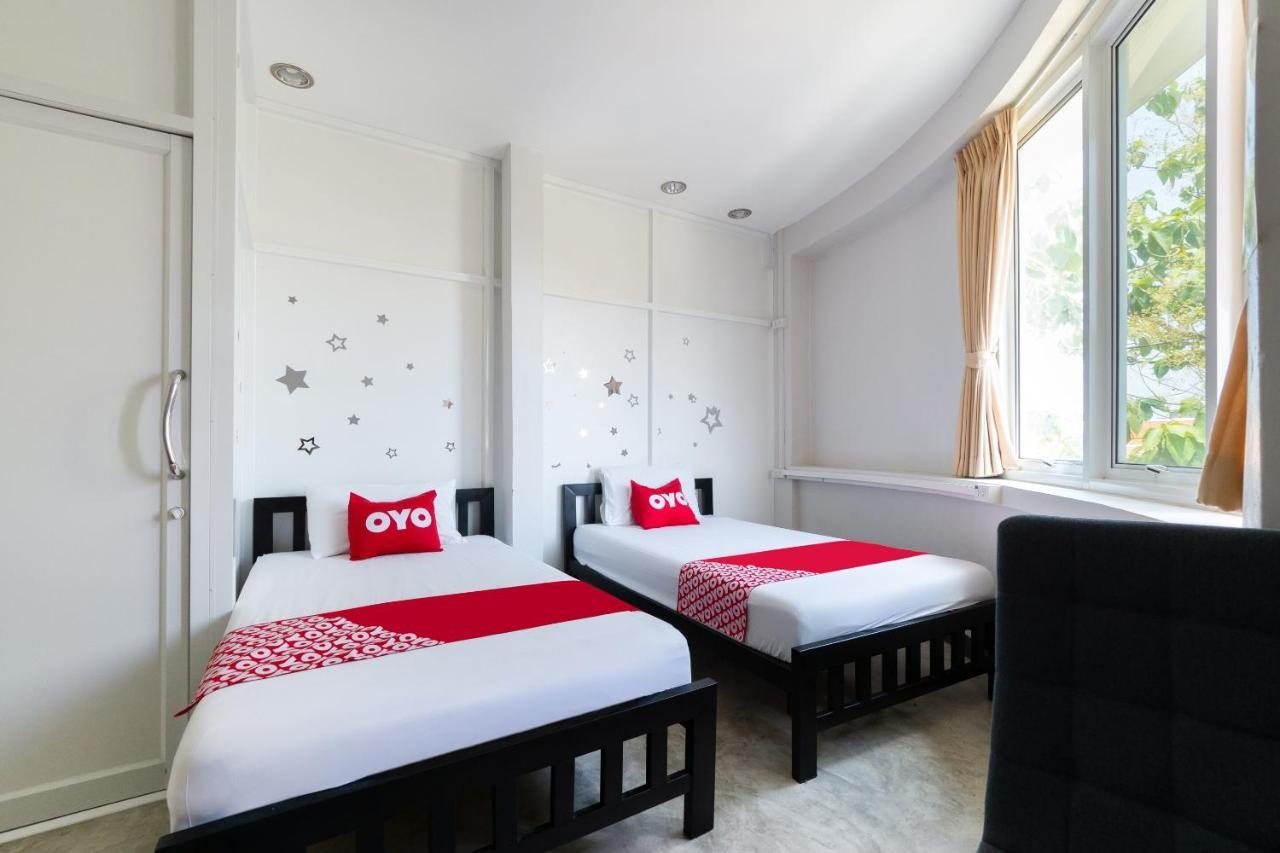 Oyo 969 Lida 1946 Hostel Bangkok Exteriör bild