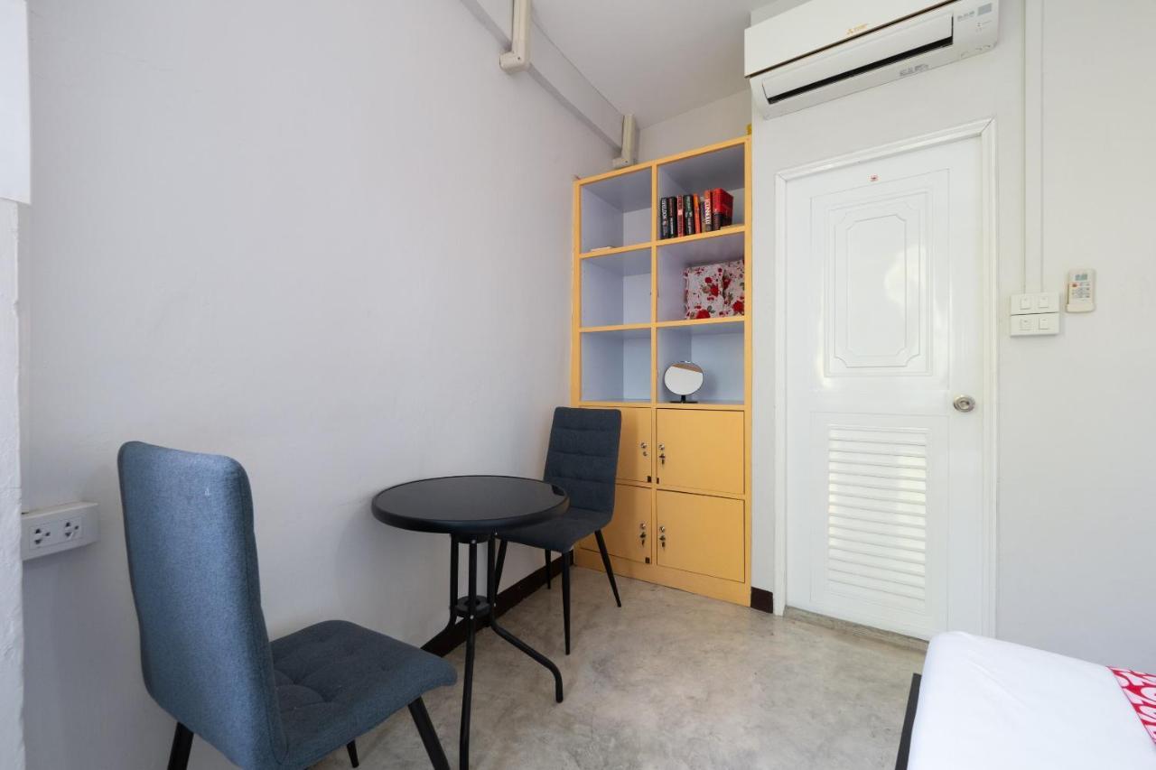 Oyo 969 Lida 1946 Hostel Bangkok Exteriör bild