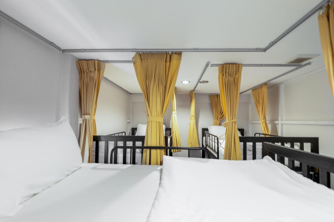 Oyo 969 Lida 1946 Hostel Bangkok Exteriör bild